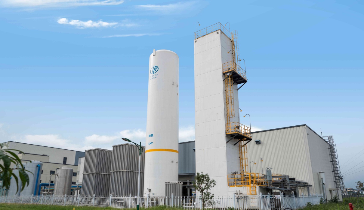 Cryogenic Liquid Oxygen Plant for Large-Scale Storage and Transportation
